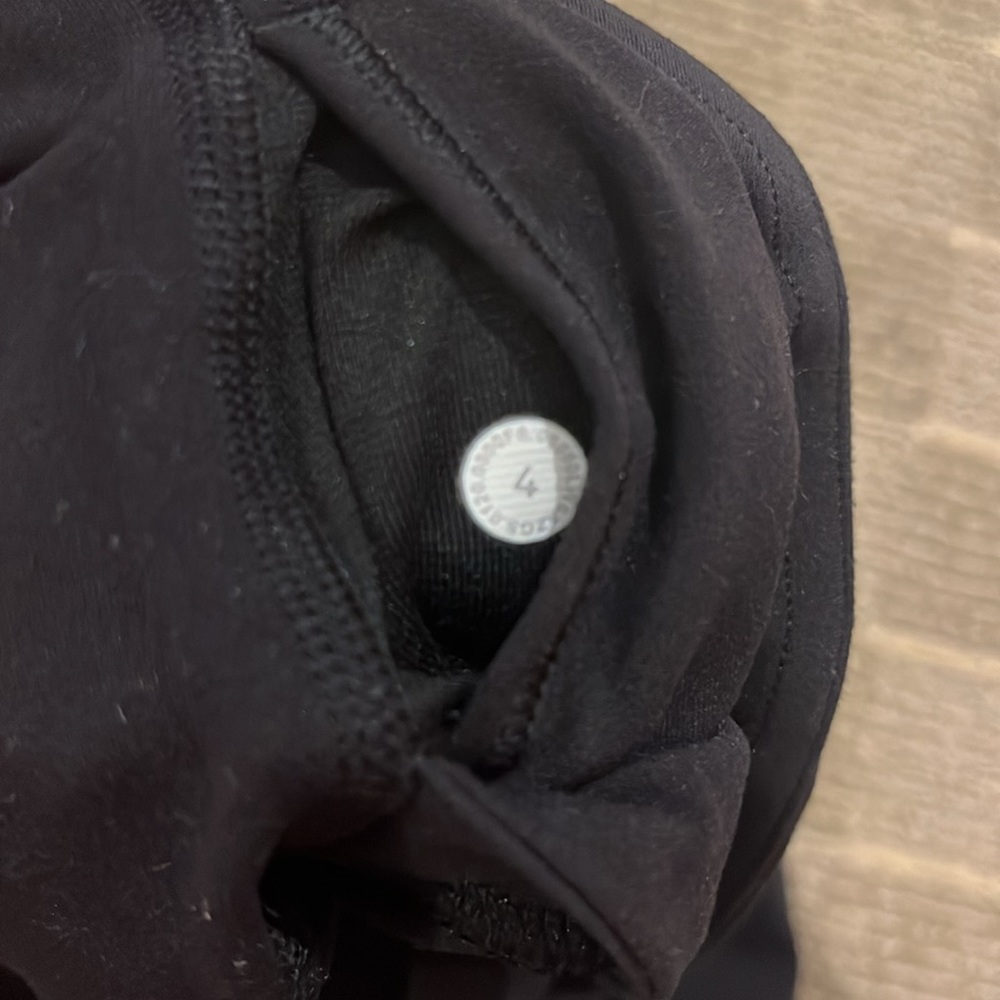 Align 21” Ruched - Picture 3 of 3
